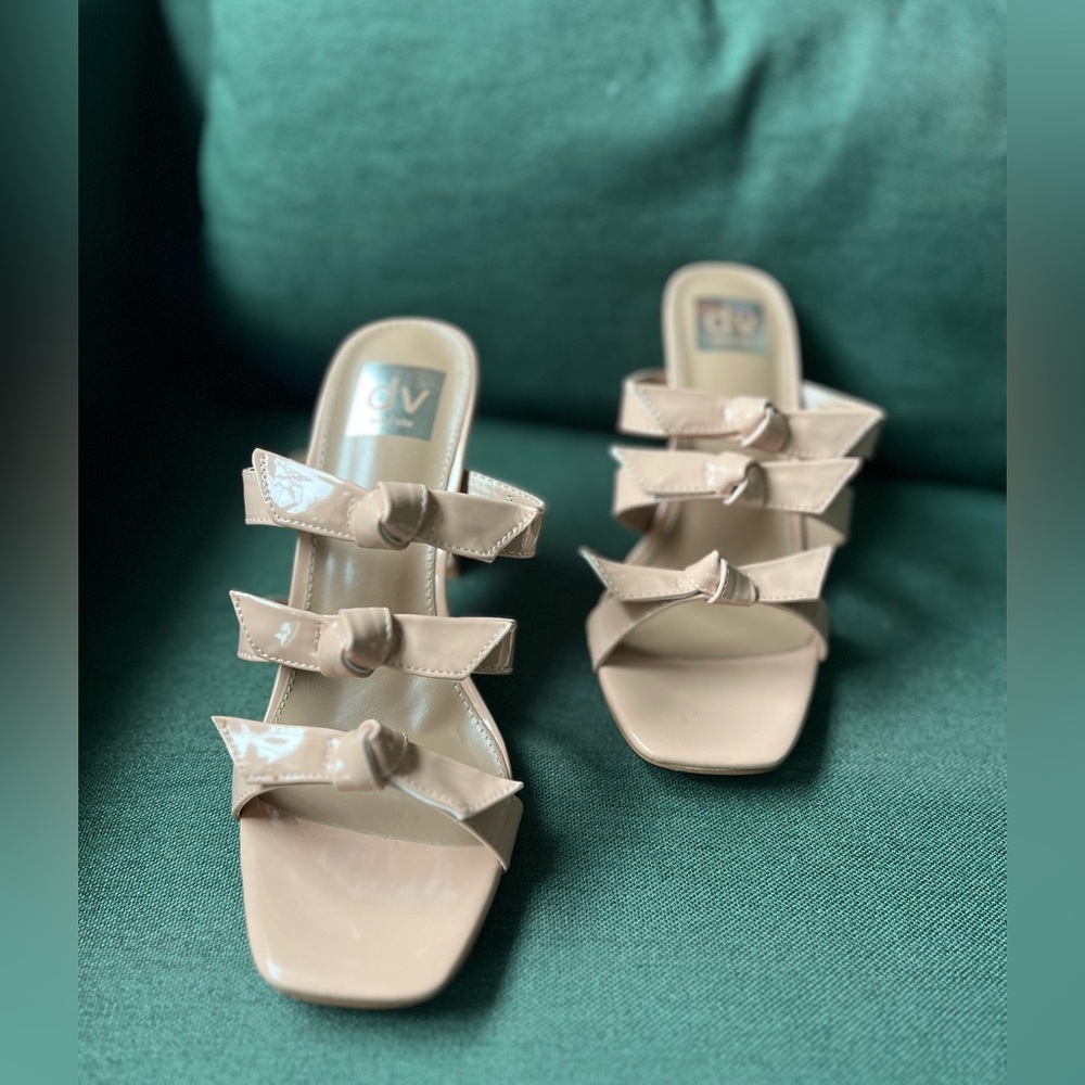 DV Yola Knot Strap Sandal ▪️ Blush color ▪️ Size 8